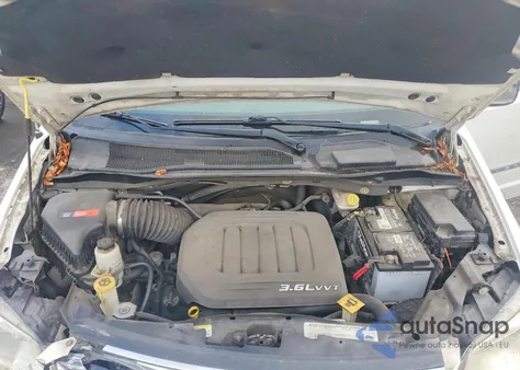 2011 Chrysler Town & Country Touring L from USA, damaged, VIN 2A4RR8DG7BR763512